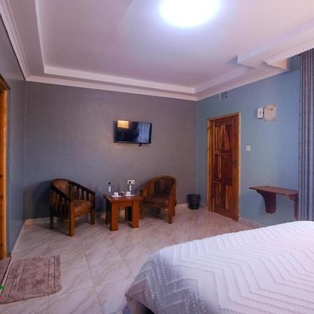 Juniper Park Resort Nyahururu Екстериор снимка
