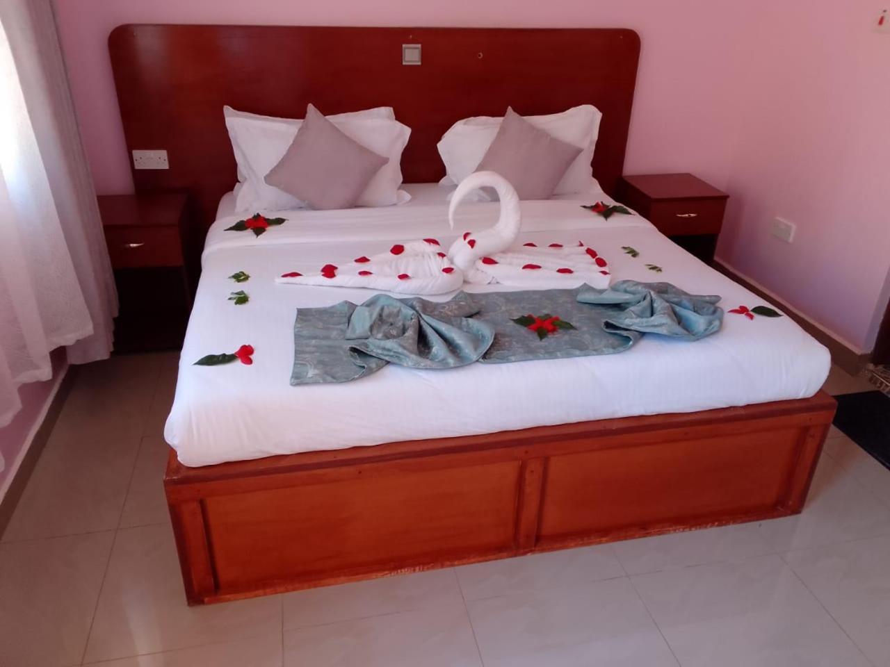 Juniper Park Resort Nyahururu Екстериор снимка